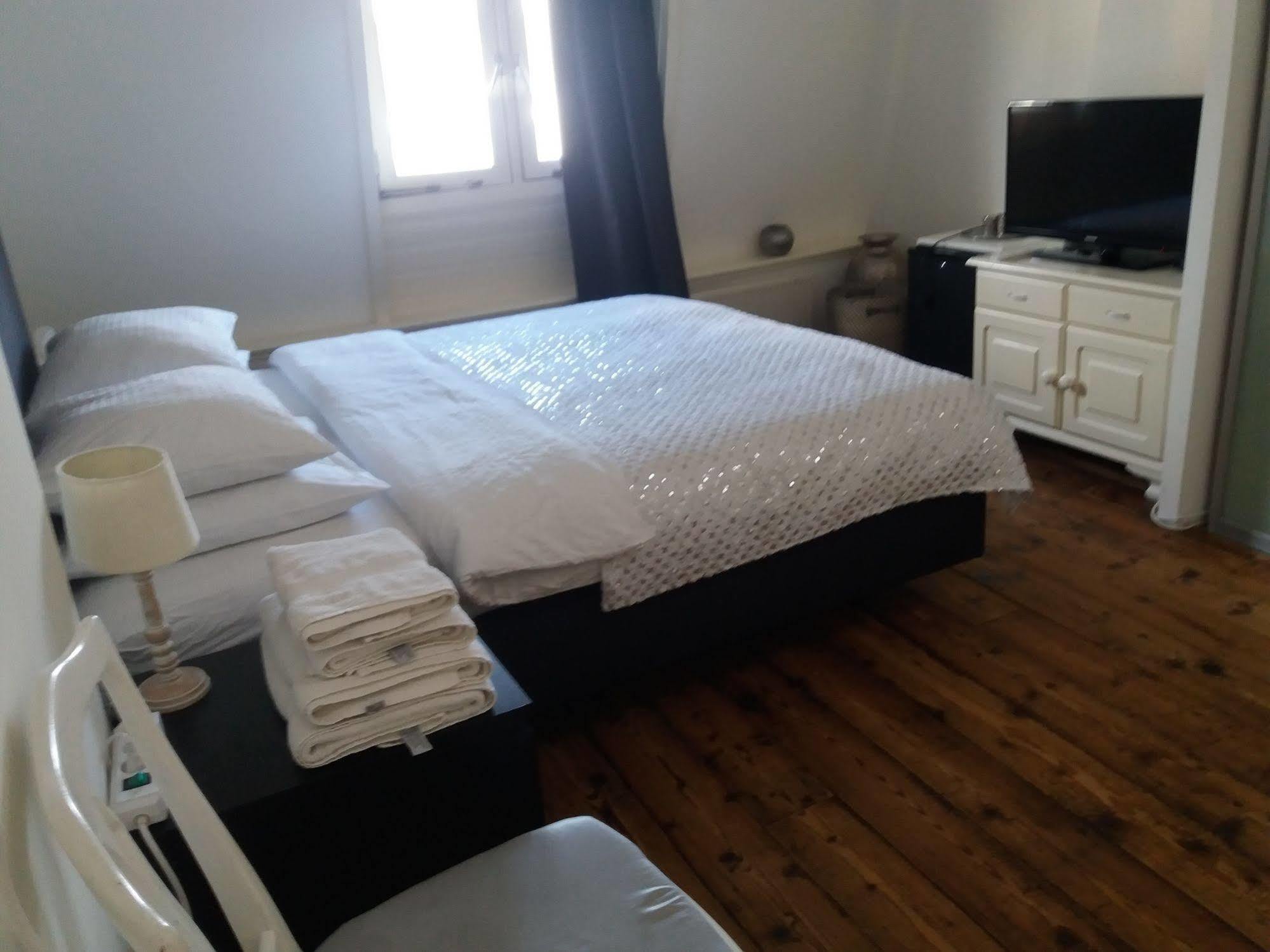 Jamila Suites Амерсфорт Экстерьер фото
